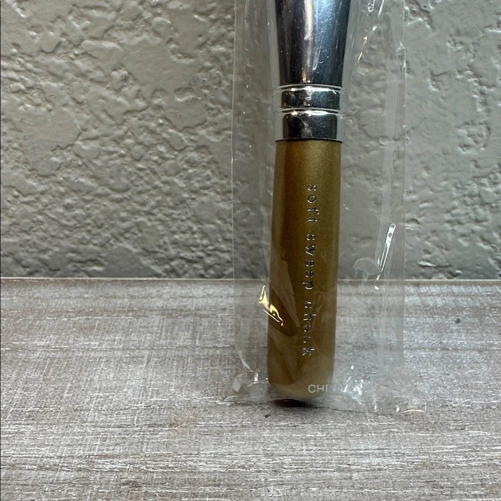 $7 🌙 Brand New BareMinerals Soft Sweep Cheek‎ Brush SEALED
